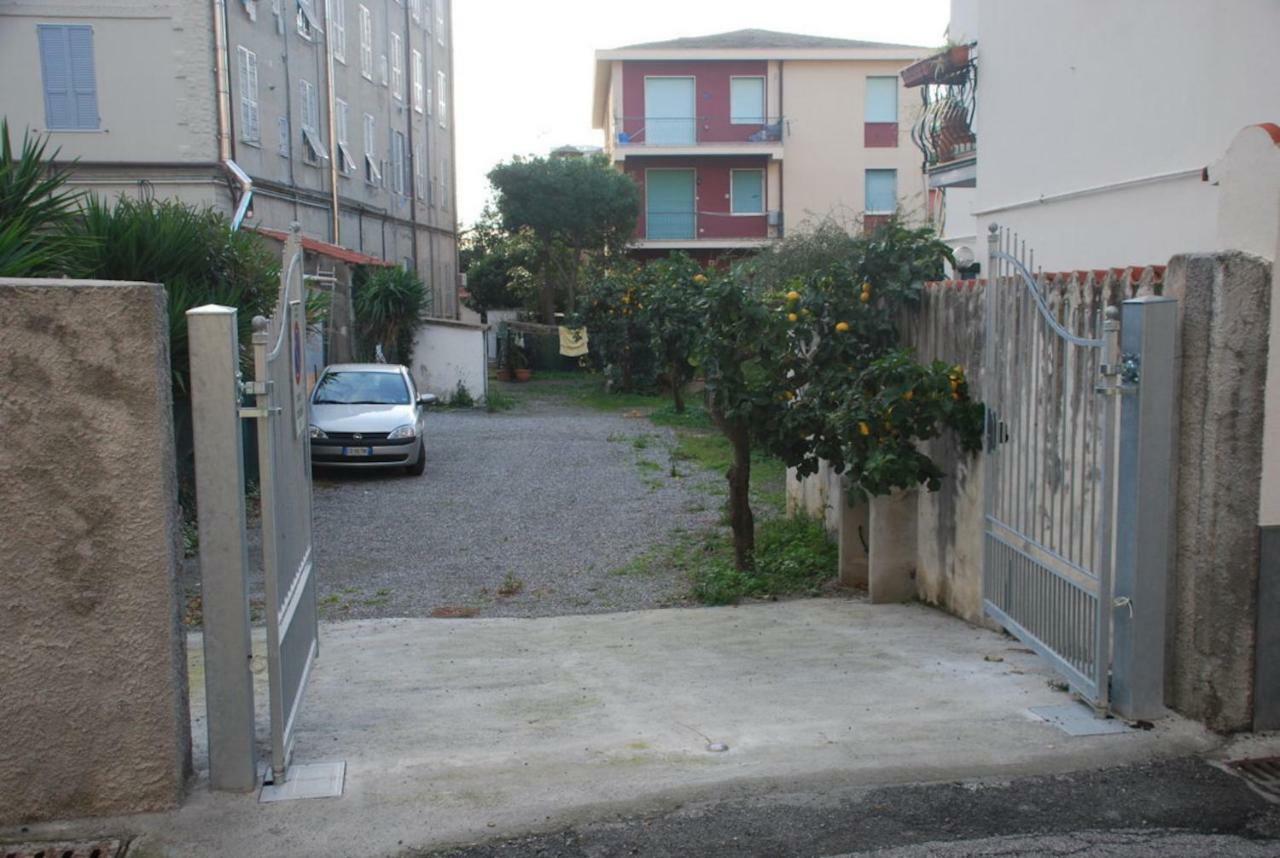 Tino Brezza Di Mare Διαμέρισμα Deiva Marina Εξωτερικό φωτογραφία